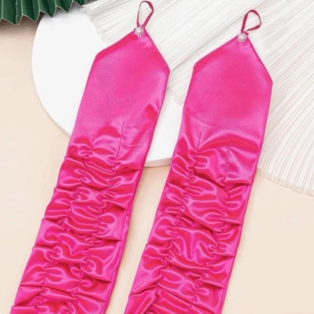 Pink Satin Ruched Gloves